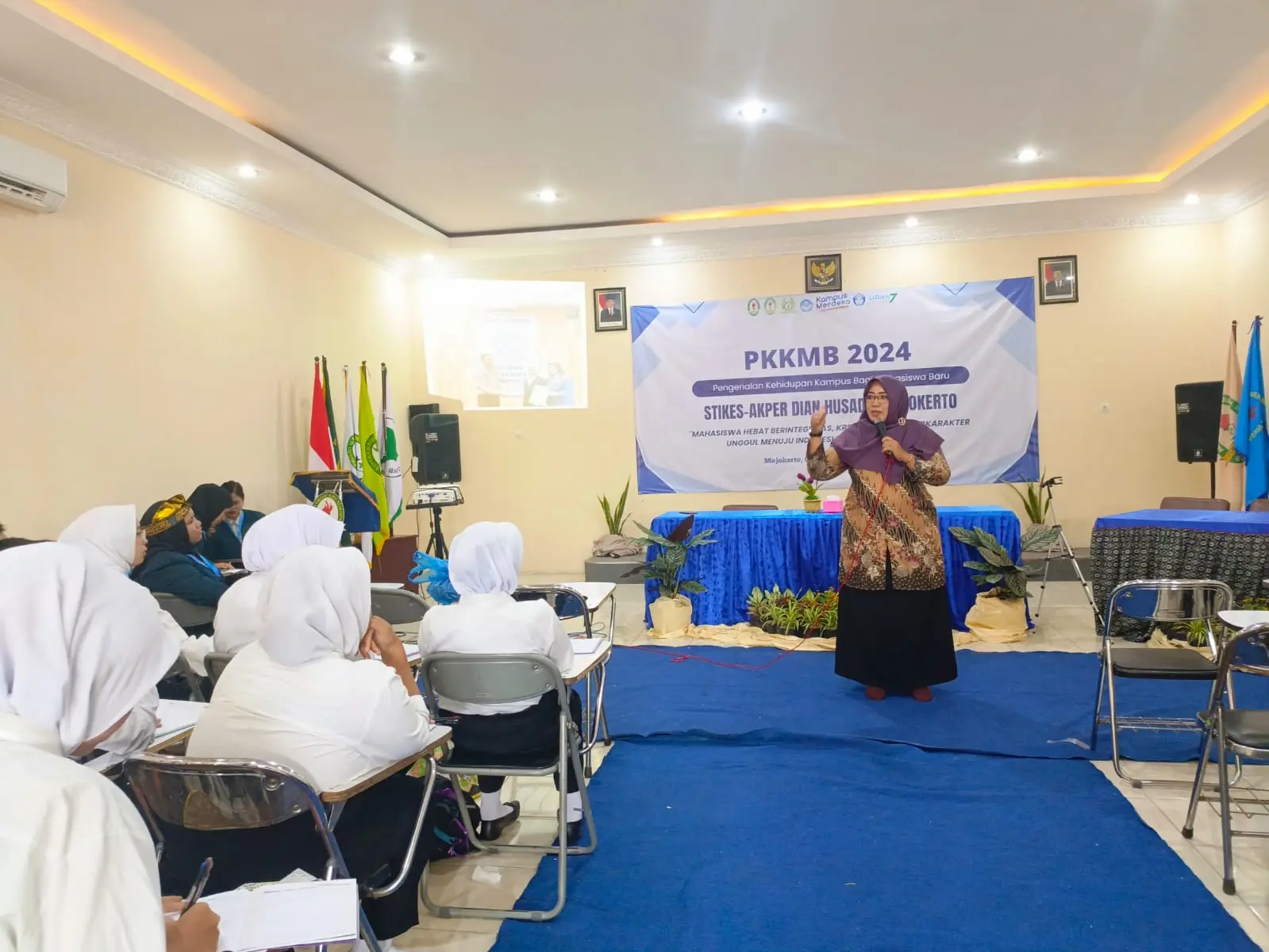 Pemateri Pengembangan Karakter mahasiswa